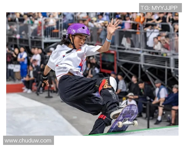 滑板深度探秘：揭开上海滑板队防反战术的秘密与技巧