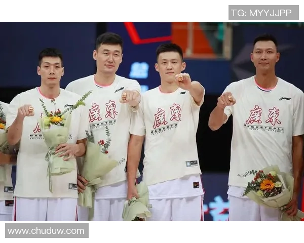 南京篮球队进攻革新之路探索团队合作与战术创新的完美结合